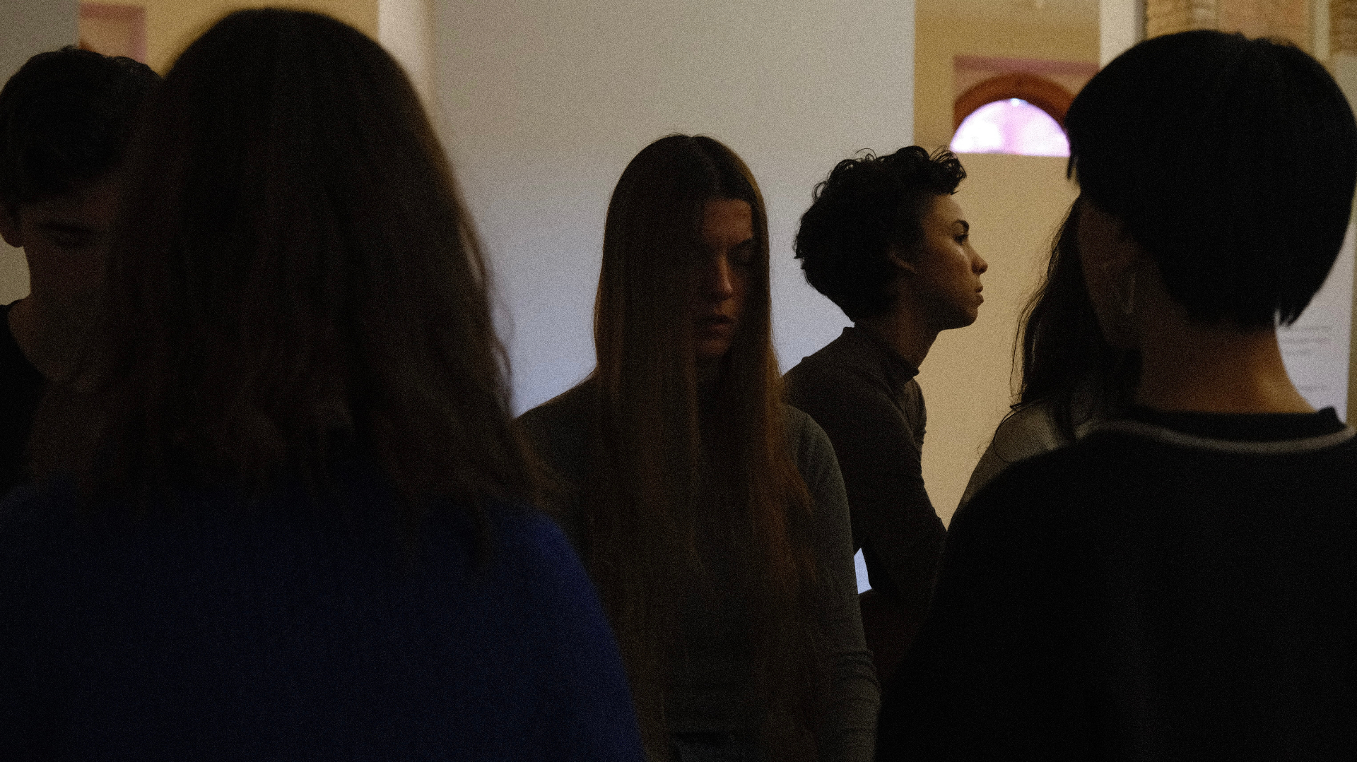 Ülkü Çağlayan facilitating within a group